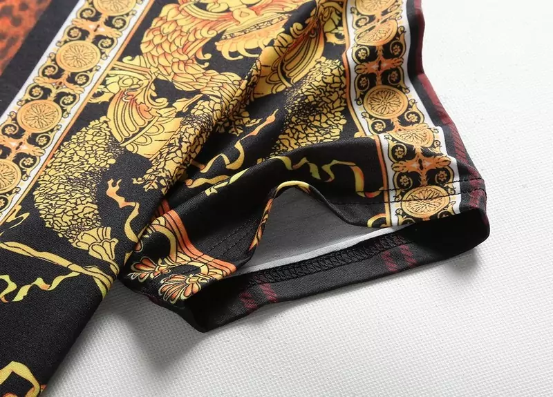 versace signature print t-shirt leopard team